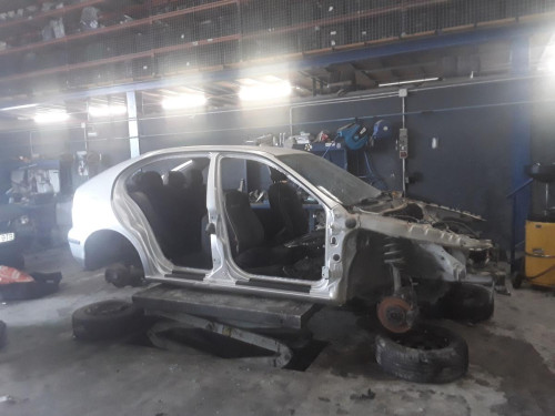  SEAT LEON (1M1) 