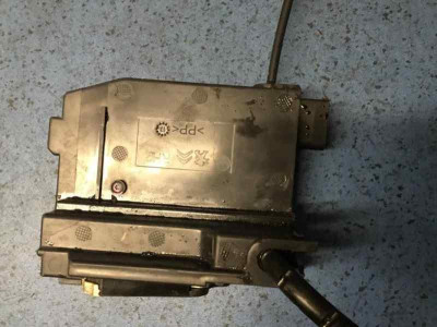 CERRADURA PUERTA TRASERA DERECHA