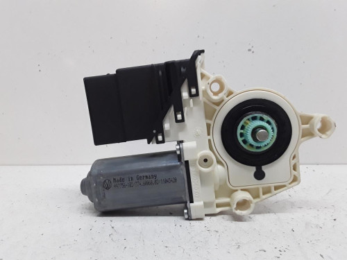 MOTOR ELEVALUNAS TRASERO IZQUIERDO VOLKSWAGEN PASSAT BERLINA (3C2) 