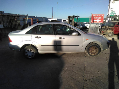  FORD FOCUS BERLINA (CAK) 