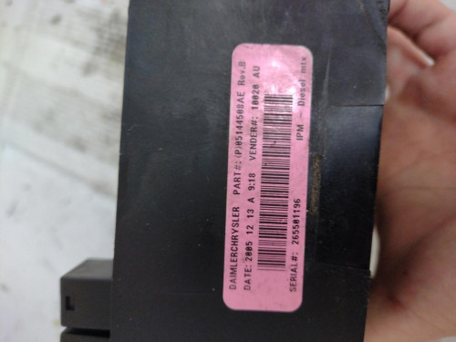 CAJA RELES / FUSIBLES Chrysler VOYAGER (RG) 