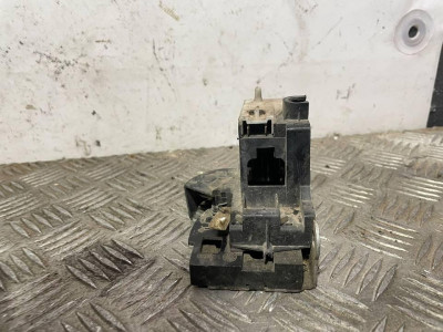 CERRADURA PUERTA DELANTERA DERECHA