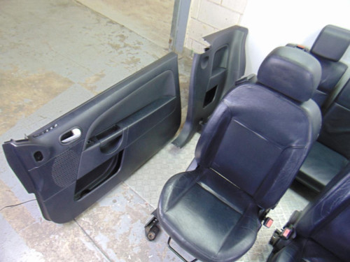 JUEGO ASIENTOS COMPLETO de segunda mano