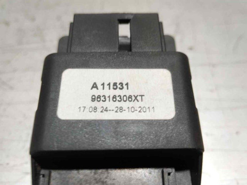 MANDO ELEVALUNAS DELANTERO IZQUIERDO Peugeot 206 