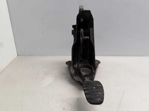 PEDAL EMBRAGUE Renault LAGUNA II (BG0) 