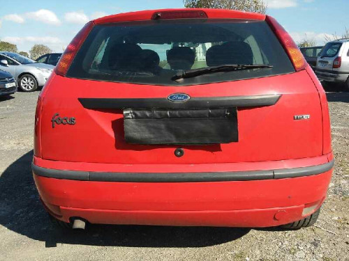  FORD FOCUS BERLINA (CAK) 
