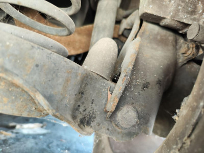BRAZO SUSPENSION TRASERO DERECHO