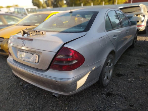  MERCEDES-BENZ CLASE E (BM 211) BERLINA 