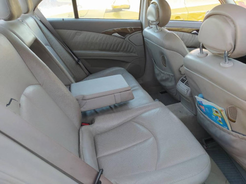  MERCEDES-BENZ CLASE E (BM 211) BERLINA 