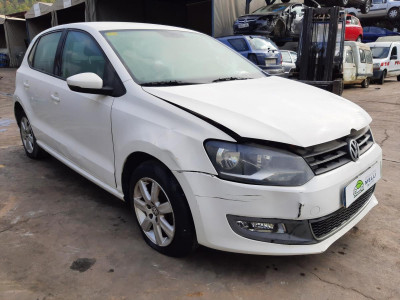 VOLKSWAGEN POLO V (6R1)