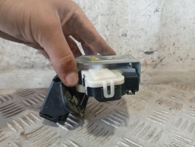 CERRADURA MALETERO / PORTON