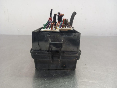 CAJA RELES / FUSIBLES CHEVROLET NUBIRA WAGON 