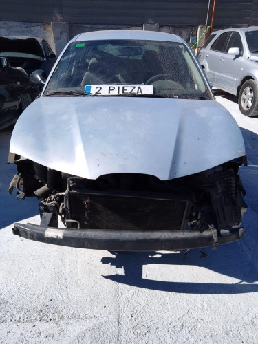 SEAT IBIZA (6L1) — vehículo donante para recambios 