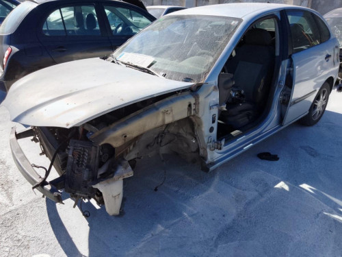 SEAT IBIZA (6L1) — vehículo donante para recambios 