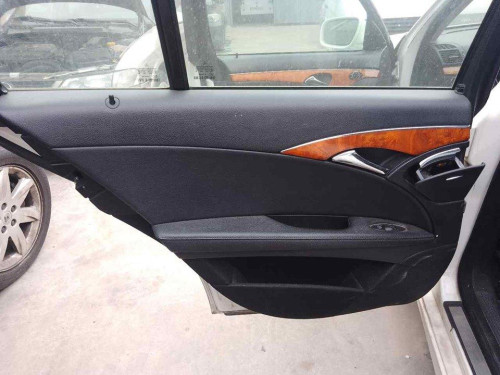 GUARNECIDO PUERTA TRASERA IZQUIERDA Mercedes-Benz CLASE E (BM 211) FAMILIAR 