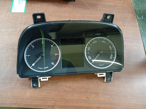 CUADRO INSTRUMENTOS LAND ROVER DISCOVERY 4 
