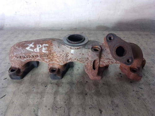 COLECTOR ESCAPE Ford FOCUS SPORTBREAK (CAP) 