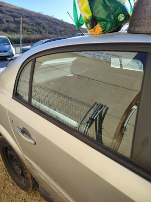 LUNA TRASERA DERECHA