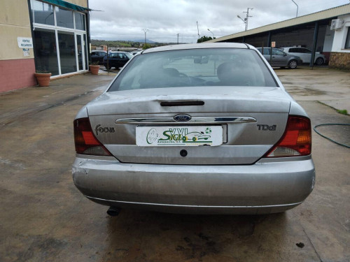 Ford Focus Berlina (CAK)(1998->) — vehículo donante para recambios 