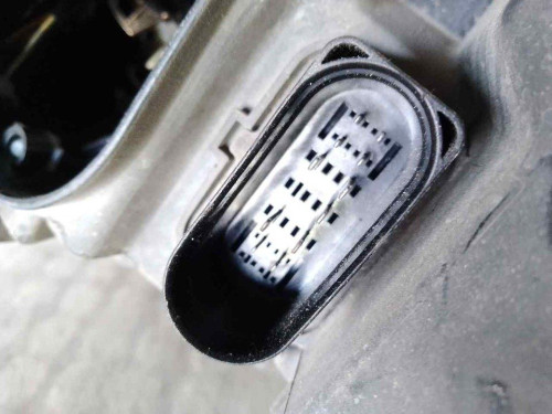 FARO DERECHO Audi A6 BERLINA (4F2) 