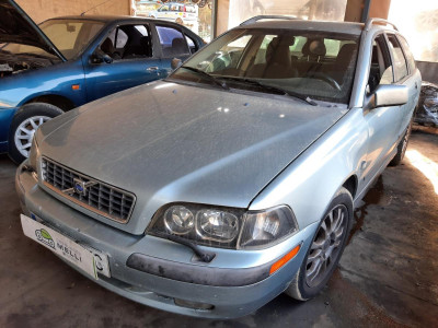 VOLVO V40 FAMILIAR