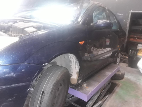 FORD FOCUS BERLINA (CAK) — автомобиль-донор на запчасти 