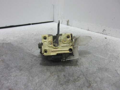 CERRADURA PUERTA DELANTERA DERECHA Renault CLIO II FASE I (B/CB0) 