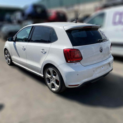 VOLKSWAGEN POLO V (6R1)