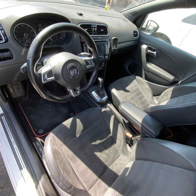 VOLKSWAGEN POLO V (6R1)