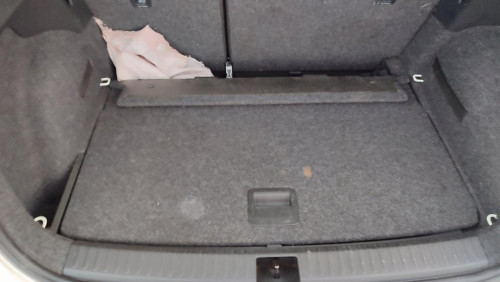 SEAT ARONA (KJ) — vehículo donante para recambios 