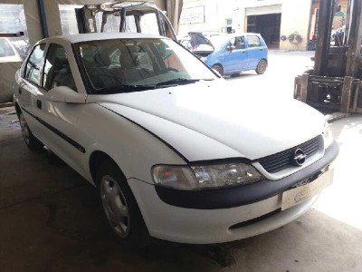 OPEL VECTRA B BERLINA