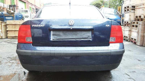  VOLKSWAGEN PASSAT BERLINA (3B2) 