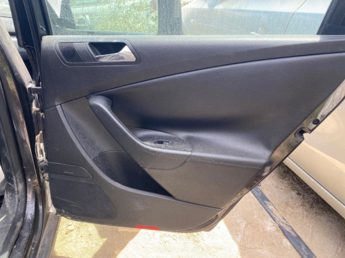 GUARNECIDO PUERTA TRASERA DERECHA VOLKSWAGEN PASSAT VARIANT (3C5) 
