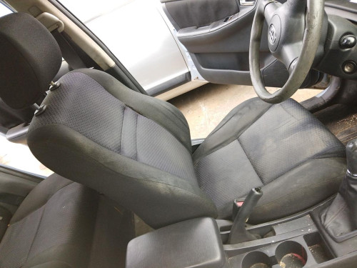 ASIENTO DELANTERO IZQUIERDO TOYOTA COROLLA (E12) 
