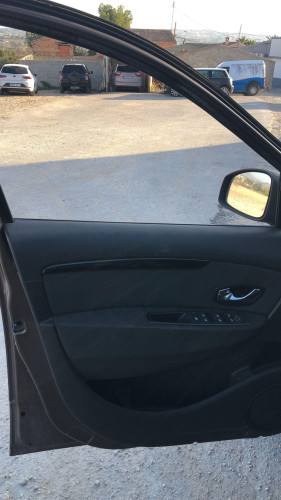RENAULT SCENIC III (JZ) — автомобиль-донор на запчасти 