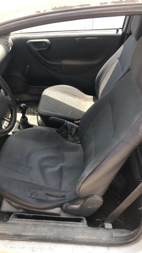 OPEL CORSA C — vehículo donante para recambios 