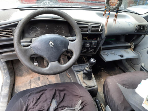  RENAULT R 19 BERL. CON PORTÓN (B/C53) 