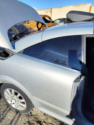 LUNA TRASERA DERECHA