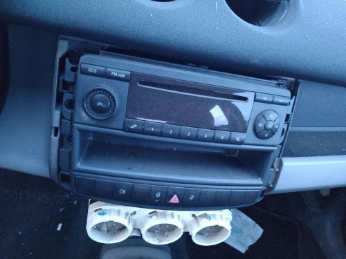SISTEMA AUDIO / RADIO CD Smart FORFOUR 