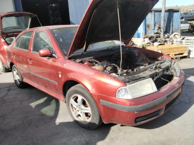 SKODA OCTAVIA BERLINA (1U2)