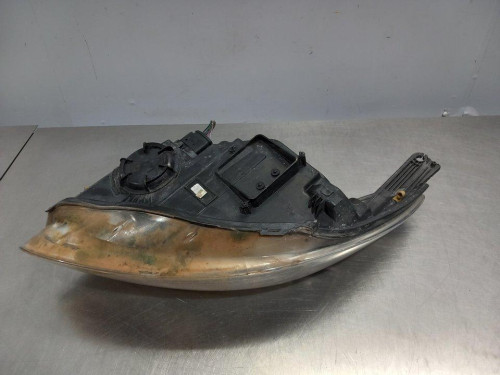  FARO DERECHO FORD FOCUS BERLINA (CB8) 