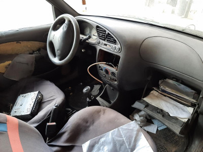 FORD FIESTA BERLINA (DX)