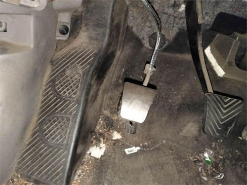 PEDAL EMBRAGUE MITSUBISHI GRANDIS (NA0W) 