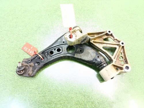 BRAZO SUSPENSION INFERIOR DELANTERO IZQUIERDO Volkswagen FOX (5Z1)(04.2005) 