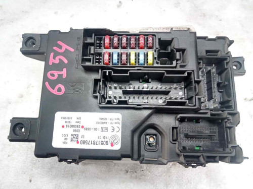  CAJA RELES / FUSIBLES Fiat GRANDE PUNTO (199) 