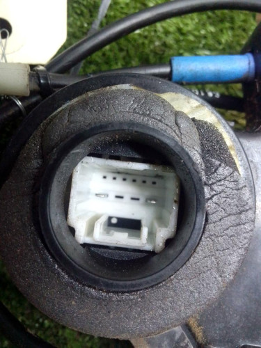  CERRADURA PUERTA TRASERA IZQUIERDA TOYOTA COROLLA VERSO (E12) 