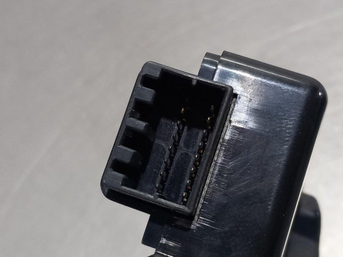  MANDO ASIENTO DELANTERO DERECHO KIA CARNIVAL 
