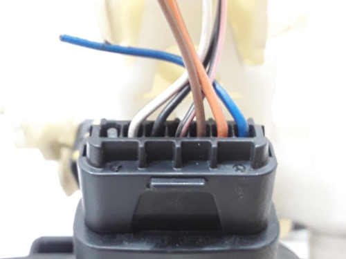 CERRADURA PUERTA DELANTERA DERECHA Kia SPORTAGE (SL) 