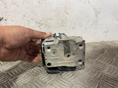 CERRADURA PUERTA DELANTERA IZQUIERDA