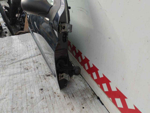PUERTA DELANTERA DERECHA Peugeot 206 + 